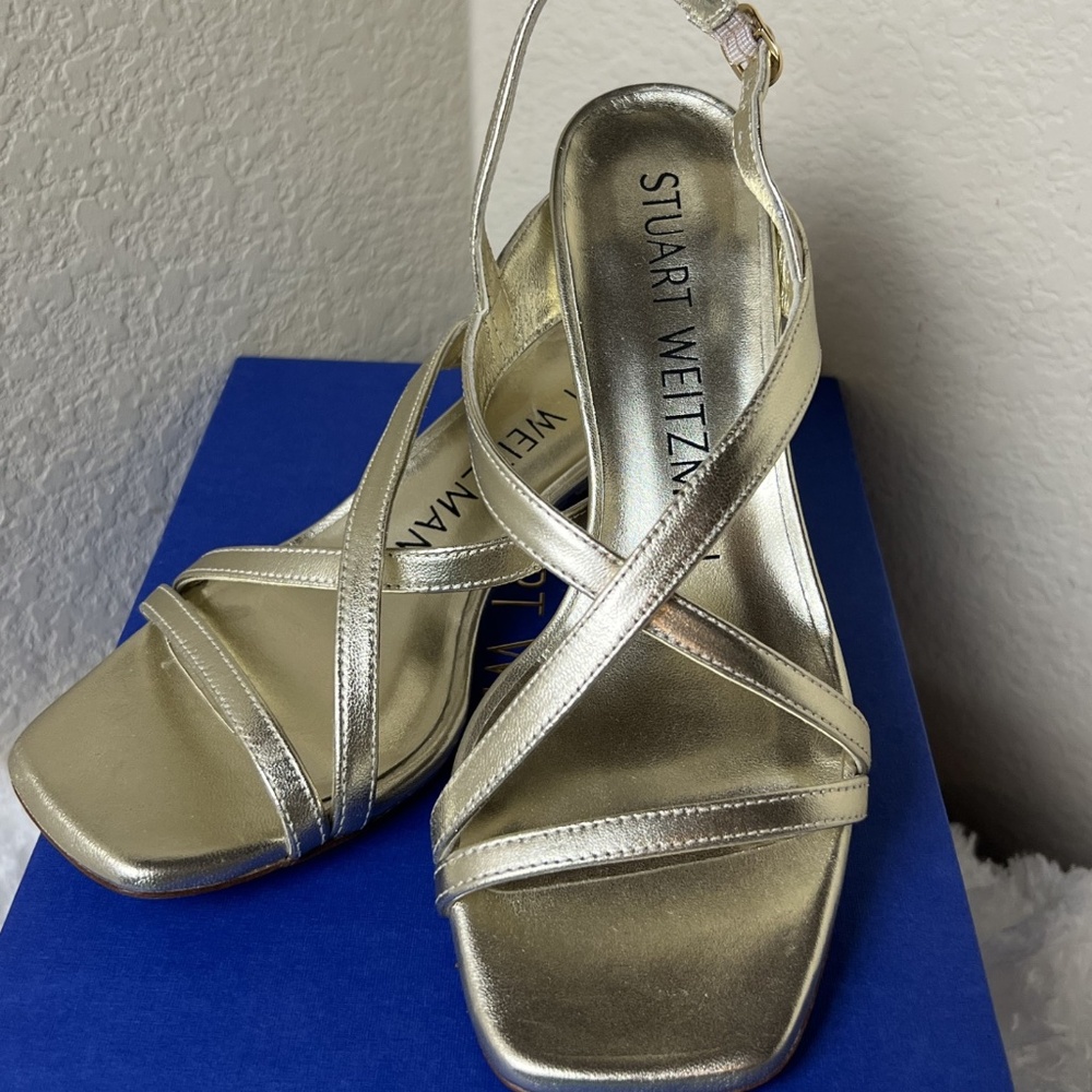Stuart Weitzman Gold Patent Leather Slingback Sandals Women's Size: 5.5